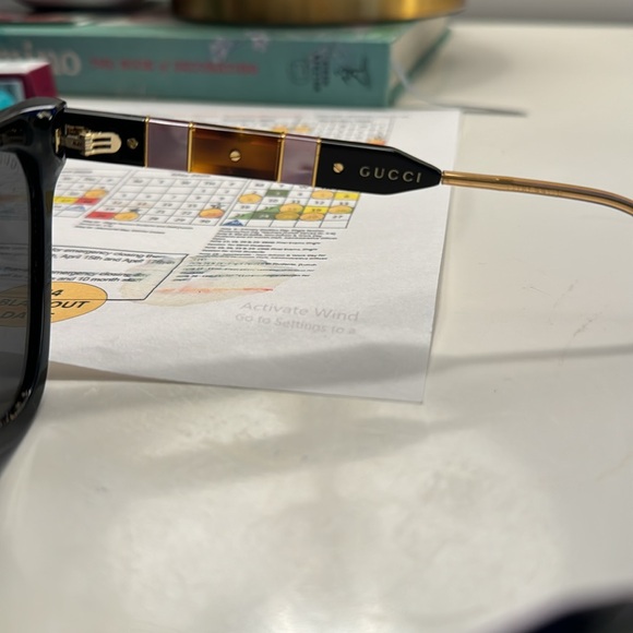Gucci cat eye sunglasses like new gorgeous authentic - Picture 3 of 8